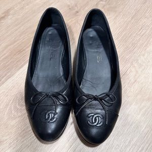 CHANEL ballet flats interlocking CC logo cap toe size 38